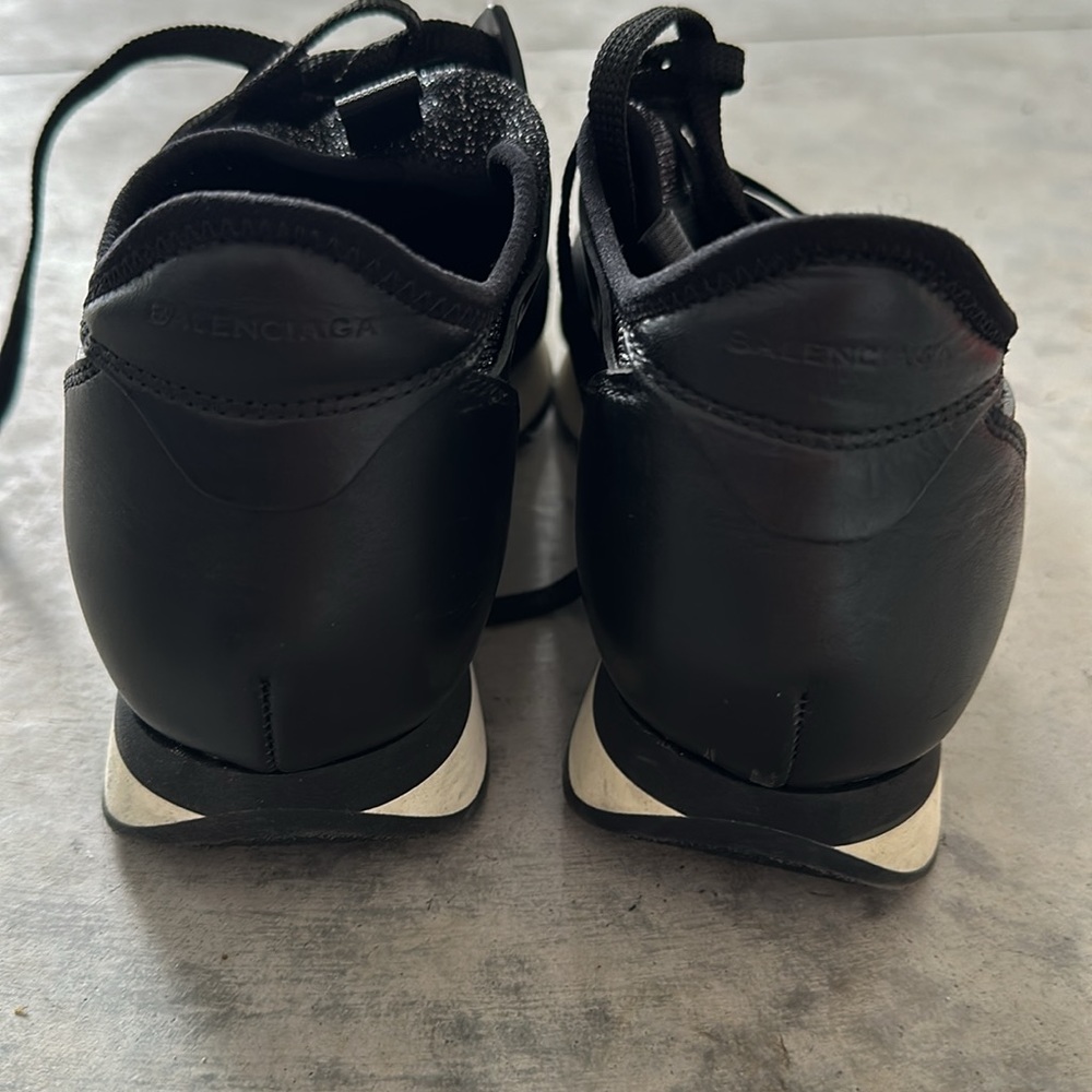 Used once Balenciaga sneakers - Picture 5 of 5